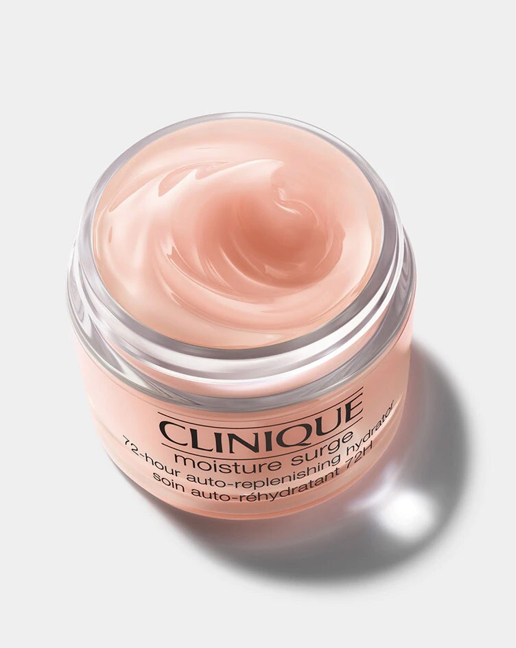 Favori nemlendiriciniz Moisture Surge kocaman oldu.