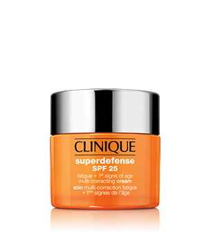 Superdefense™ SPF 25 Yorgunluk ve Yaşlanmanın İlk Belirtilerine Karşı Etkili Nemlendirici Krem