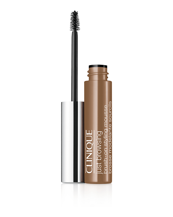 Just Browsing Kaş Maskarası, 16 saat kalıcı jel-köpük formülüyle, Just Browsing Brush-On Maskara, ince ya da seyrek kaşları doldurur, kalın kaşları ise sabit tutmayı sağlar. Bütün kaş tipleri için kusursuz renklendirmeye uygundur.