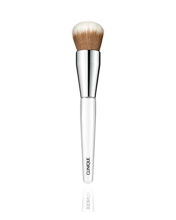 Foundation Buff Brush, Bu çok yönlü fırça bütün Clinique likit, pudra, krem ve stik fondötenleri karıştırma ve&amp;nbsp;uygulamada kullanılabilir.